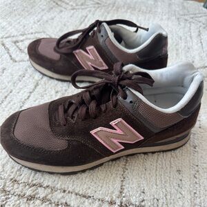 Vintage New Balance Chocolate brown and pink Sneakers, women’s size 9